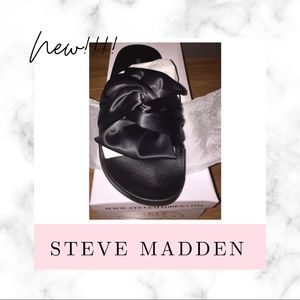 NIB STEVE MADDEN BLACK FLIP FLOPS